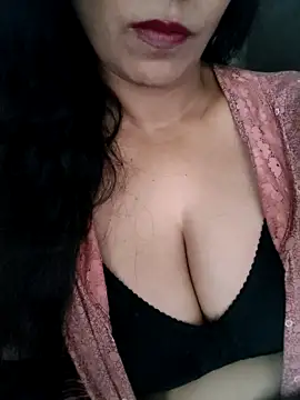 Deepa Sharma143 online show from 04-26-26, 01:36