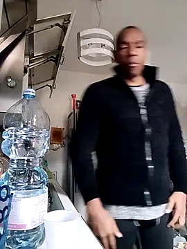 estrogeni online show from 03-31-26, 06:25