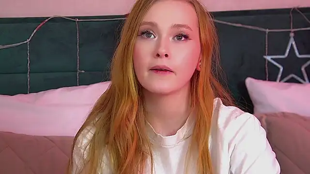 AgataFoxley online show from 12-18-25, 08:59