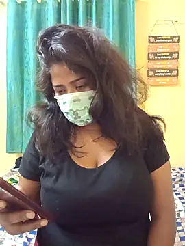 Snapshot of HAANNIAA chatting on 10-17-25, 07:27 HAANNIAA online show from 10-17-25, 07:27