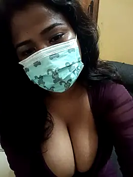 Snapshot of HAANNIAA chatting on 10-19-25, 05:46 HAANNIAA online show from 10-19-25, 05:46