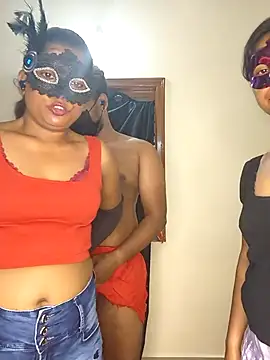 Family02 online show from 10-04-25, 04:38