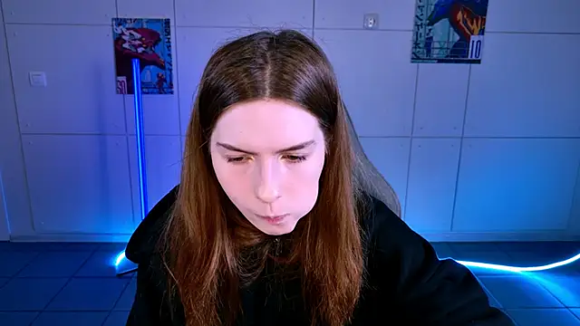 AliceCUNTach online show from 10-24-25, 05:04