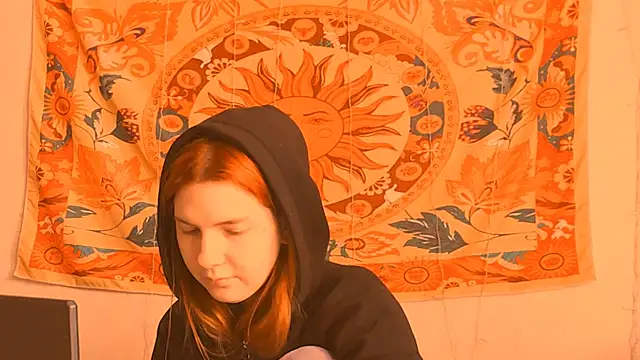 Snapshot of AliceCUNTach chatting on 06-19-26, 04:06 AliceCUNTach online show from 06-19-26, 04:06