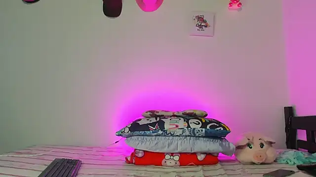 Snapshot of lustlunna chatting on 10-14-25, 02:12 lustlunna online show from 10-14-25, 02:12