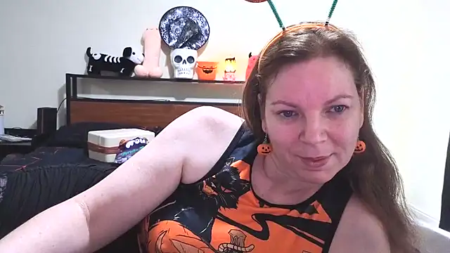 Snapshot of aussiepeaches chatting on 10-29-25, 10:33 aussiepeaches online show from 10-29-25, 10:33