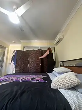 Snapshot of aussiepeaches chatting on 11-13-25, 04:22 aussiepeaches online show from 11-13-25, 04:22