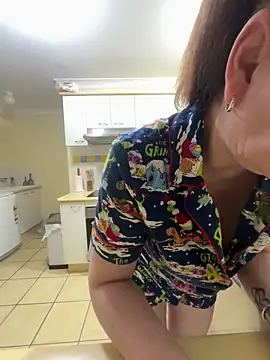 Snapshot of aussiepeaches chatting on 12-03-25, 12:40 aussiepeaches online show from 12-03-25, 12:40