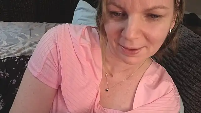 aussiepeaches online show from 03-10-26, 12:21