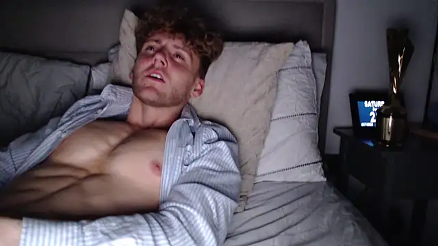 Snapshot of DominantAlex18 chatting on 10-25-25, 01:57 DominantAlex18 online show from 10-25-25, 01:57