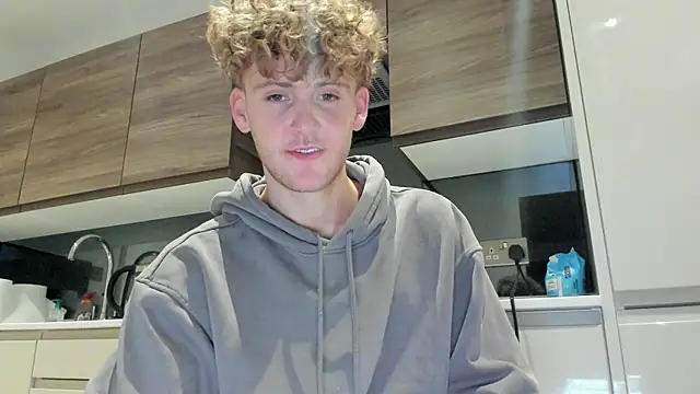 Snapshot of DominantAlex18 chatting on 12-13-25, 10:37 DominantAlex18 online show from 12-13-25, 10:37