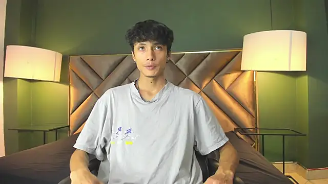 Snapshot of Lean_Portman chatting on 11-13-25, 09:36 Lean Portman online show from 11-13-25, 09:36