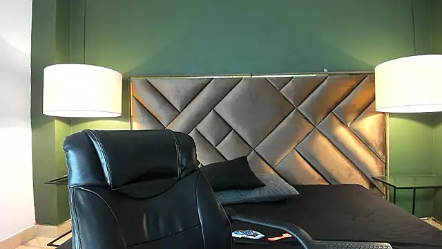 Lean Portman online show from 03-28-26, 03:22