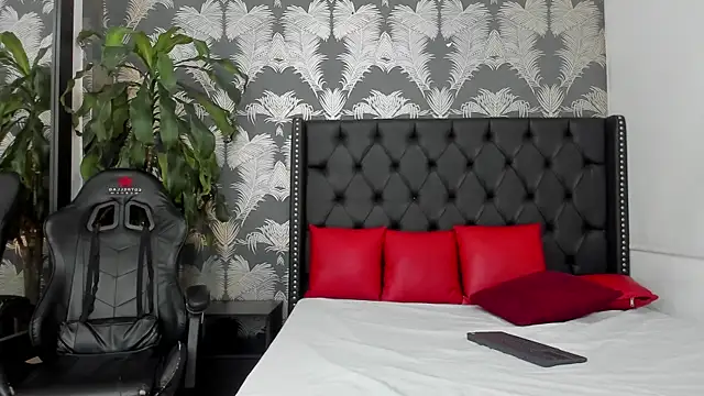 Lean Portman online show from 04-08-26, 02:28