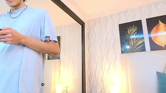 Lean Portman online show from 04-24-26, 02:08