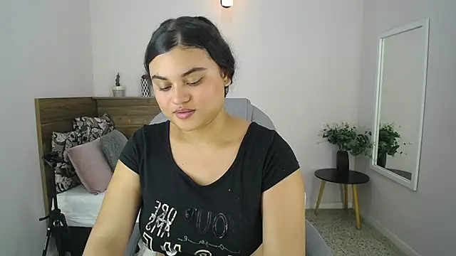 Miabloomm  online show from 10-08-25, 03:26
