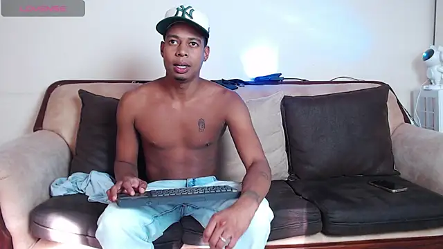 SpicyBoys X online show from 04-12-26, 10:15