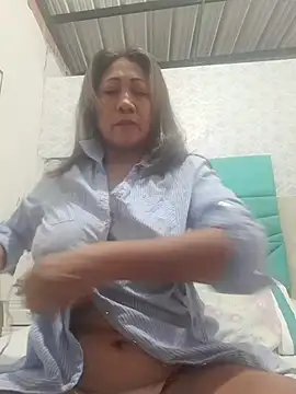 Snapshot of LizaMintelli chatting on 05-17-26, 03:08 LizaMintelli online show from 05-17-26, 03:08