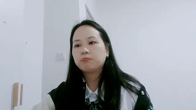 Snapshot of HY-21 chatting on 10-29-25, 02:52 HY-21 online show from 10-29-25, 02:52