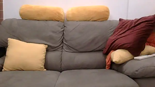 Amicisegreti online show from 12-13-25, 09:42