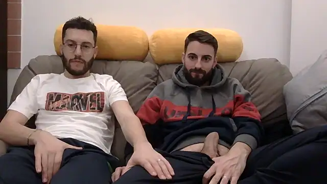 Amicisegreti online show from 02-24-26, 08:40