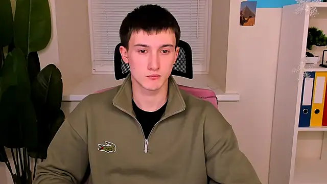 David  Diamond online show from 12-21-25, 03:41