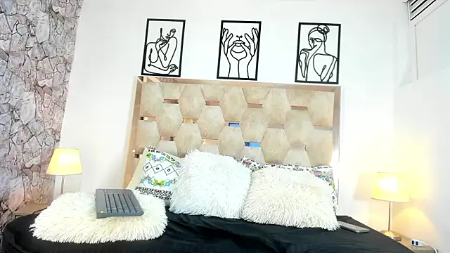 Isabell Villa online show from 09-10-25, 03:06