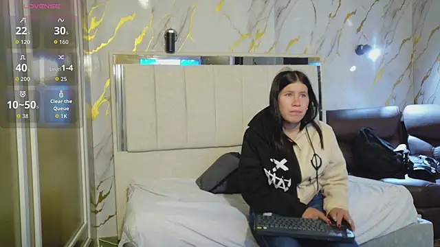 Olivia11  online show from 05-19-26, 12:33