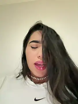 Snapshot of SofiaWildee chatting on 07-21-26, 03:53 SofiaWildee online show from 07-21-26, 03:53