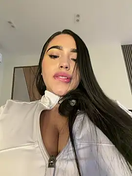 Snapshot of SofiaWildee chatting on 07-29-26, 04:54 SofiaWildee online show from 07-29-26, 04:54