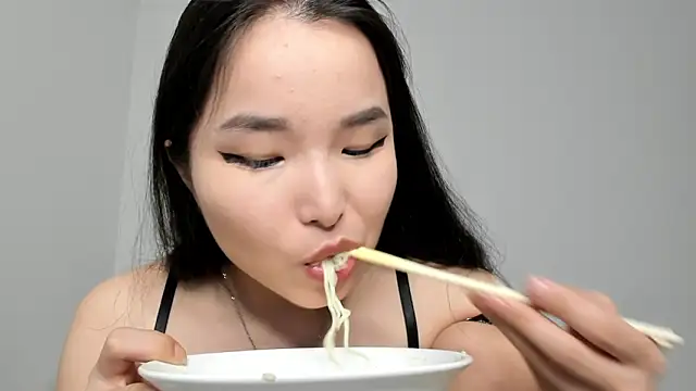 Soyun Mia online show from 04-10-26, 12:21