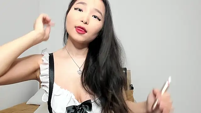 Soyun Mia online show from 04-27-26, 02:15