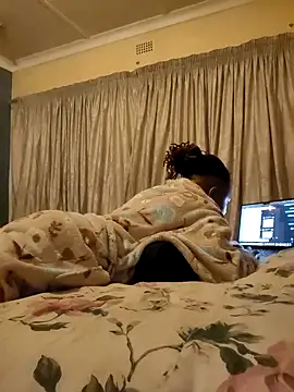 Snapshot of Cianda24 chatting on 09-30-25, 04:23 Cianda24 online show from 09-30-25, 04:23