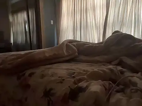 Snapshot of Cianda24 chatting on 10-07-25, 05:26 Cianda24 online show from 10-07-25, 05:26