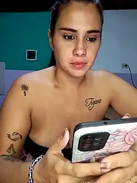 kariciasecreta online show from 04-19-26, 09:41