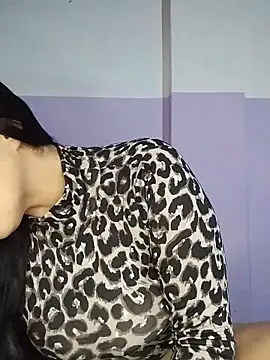 Snapshot of kariciasecreta chatting on 05-20-26, 02:18 kariciasecreta online show from 05-20-26, 02:18