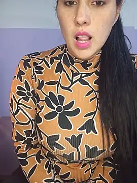 Snapshot of kariciasecreta chatting on 05-24-26, 12:15 kariciasecreta online show from 05-24-26, 12:15