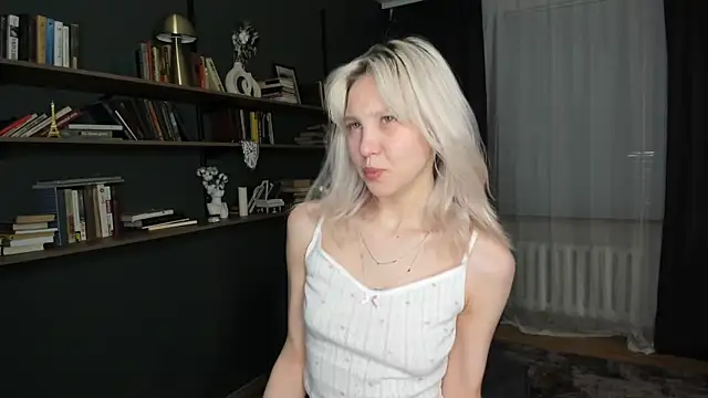 ErinBissonnette online show from 04-23-26, 07:05