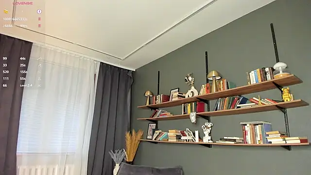 ErinBissonnette online show from 04-28-26, 02:27