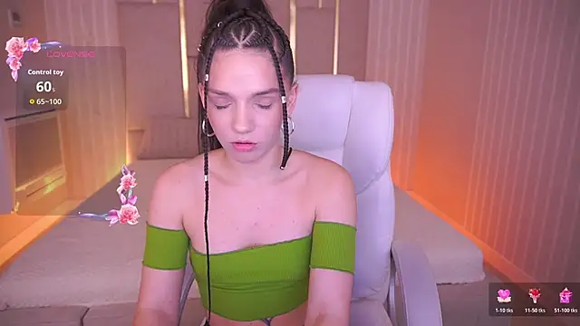 Snapshot of MirielleNymph chatting on 12-03-25, 02:04 MirielleNymph online show from 12-03-25, 02:04