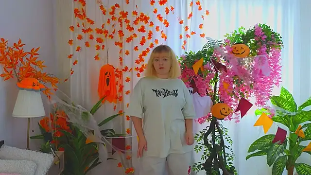 Snapshot of DianaJacobs chatting on 11-08-25, 11:32 DianaJacobs online show from 11-08-25, 11:32