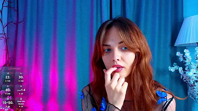 LisaDrake online show from 10-12-25, 08:19