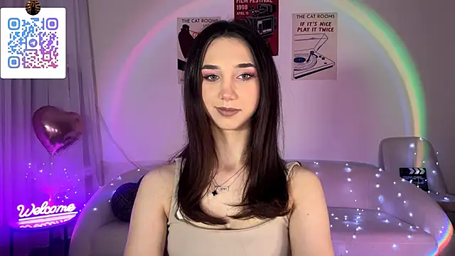 Snapshot of LinaMour chatting on 05-13-26, 10:38 LinaMour online show from 05-13-26, 10:38
