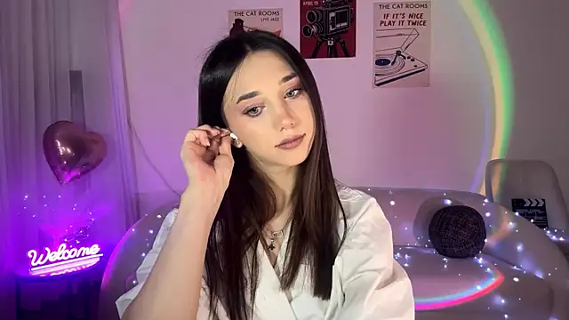 Snapshot of LinaMour chatting on 05-22-26, 10:15 LinaMour online show from 05-22-26, 10:15