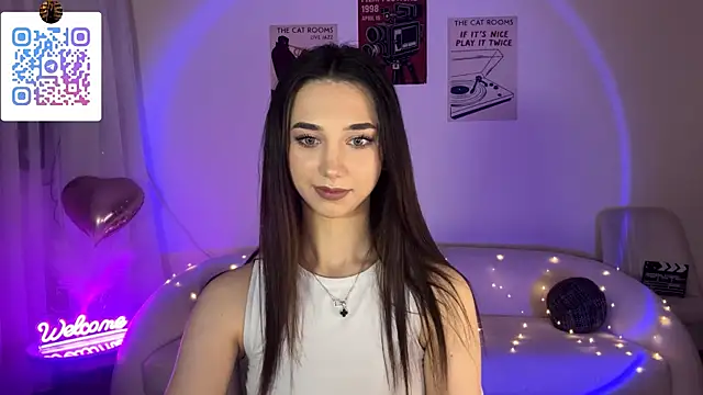 Snapshot of LinaMour chatting on 06-19-26, 10:46 LinaMour online show from 06-19-26, 10:46