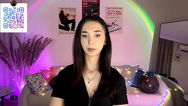 Snapshot of LinaMour chatting on 07-17-26, 10:14 LinaMour online show from 07-17-26, 10:14