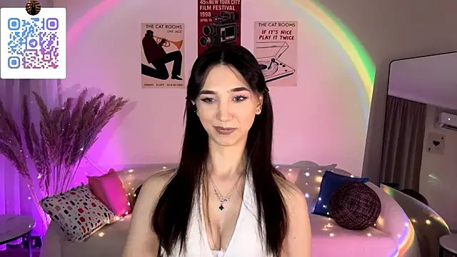 Snapshot of LinaMour chatting on 07-20-26, 10:56 LinaMour online show from 07-20-26, 10:56