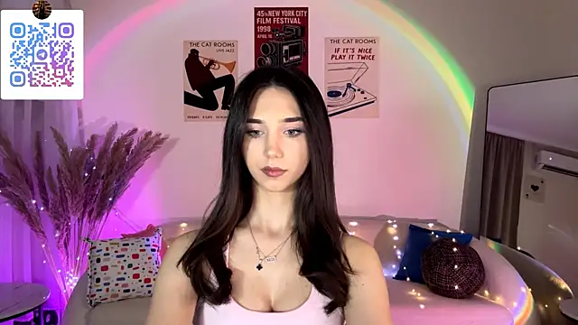 Snapshot of LinaMour chatting on 07-21-26, 10:45 LinaMour online show from 07-21-26, 10:45