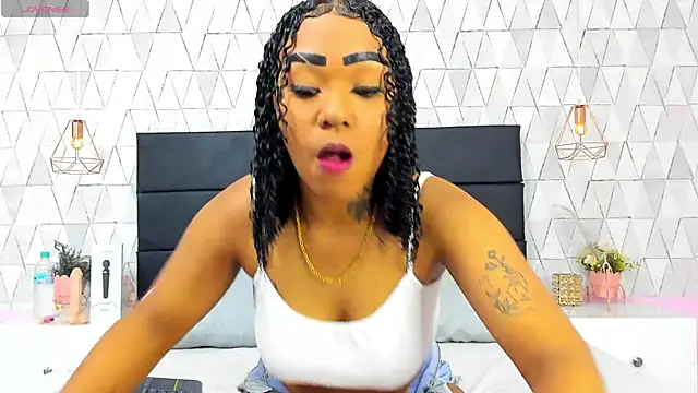 SkylerBloomm online show from 04-26-26, 11:02