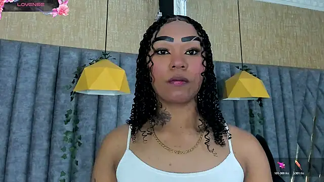 Snapshot of SkylerBloomm chatting on 05-19-26, 10:16 SkylerBloomm online show from 05-19-26, 10:16